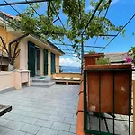 Ampia Casa Marinara Con Meravigliosa Terrazza Vista Mare Da Mario E Rosanna