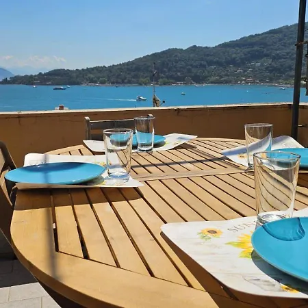 Ampia Casa Marinara Con Meravigliosa Terrazza Vista Mare Da Mario E Rosanna *