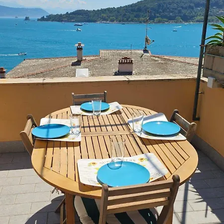 Ampia Casa Marinara Con Meravigliosa Terrazza Vista Mare Da Mario E Rosanna Ferienhaus *